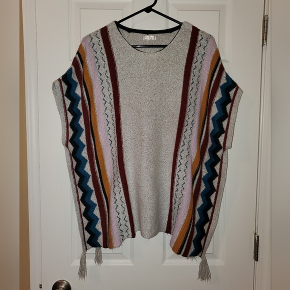 Xhilaration Aztec poncho shirt - Picture 1 of 3